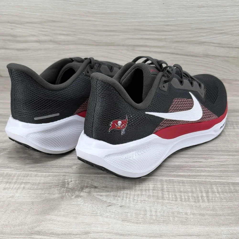 Nike Air Zoom Pegasus 41 Tampa Bay Buccaneers Men's Size 12.5 IB3198-200